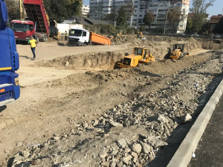 Săpătură generală pe șantier